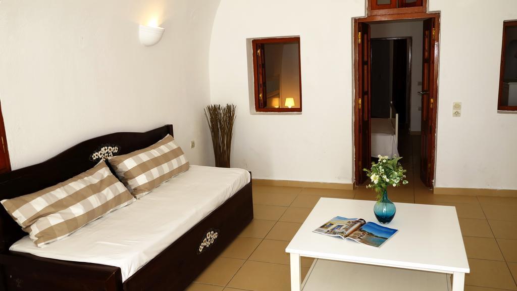 Finesse Suites Oia Dış mekan fotoğraf
