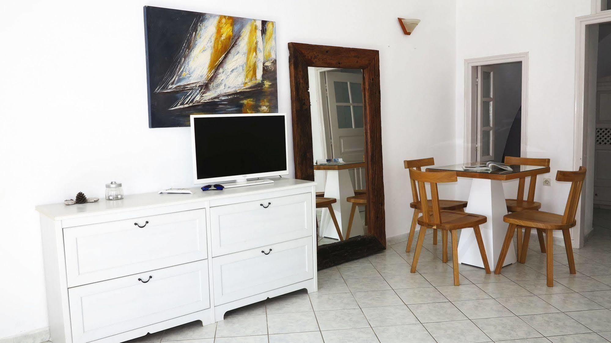 Finesse Suites Oia Dış mekan fotoğraf