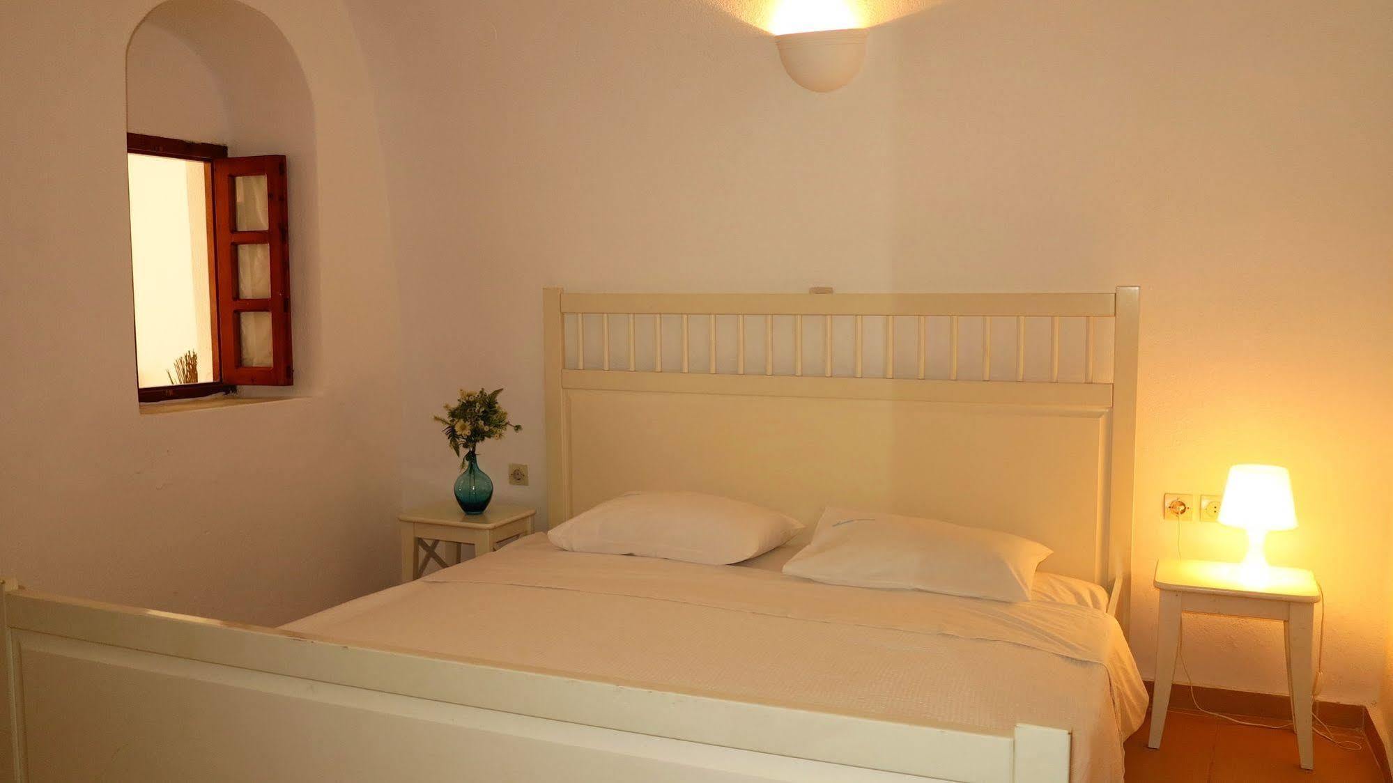 Finesse Suites Oia Dış mekan fotoğraf