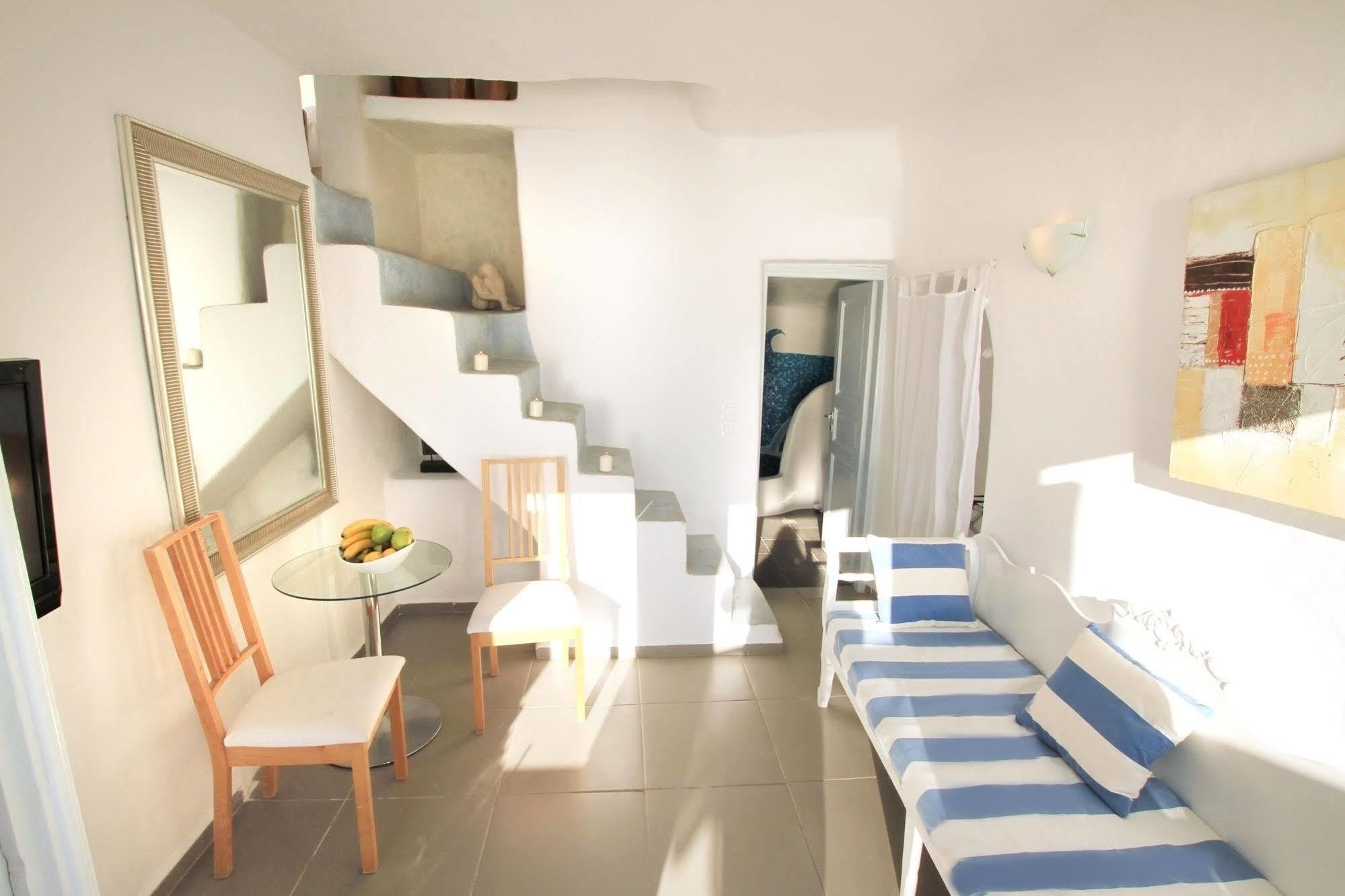 Finesse Suites Oia Dış mekan fotoğraf